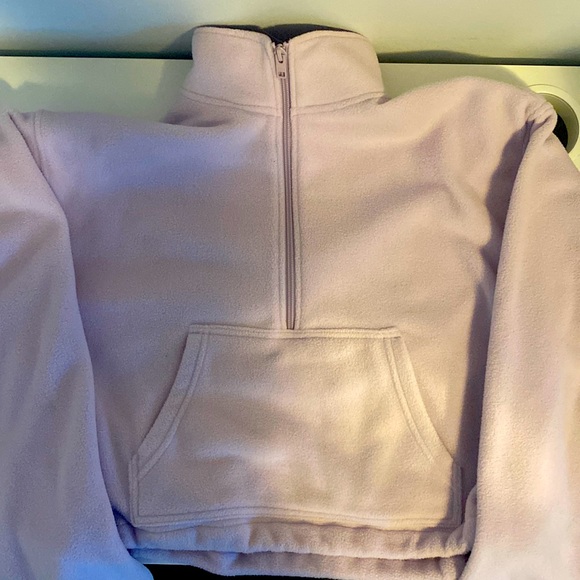 TNA Sweaters - Light purple Cropped TNA fleece hoodie size M